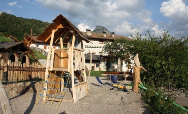 Spielplatz neu